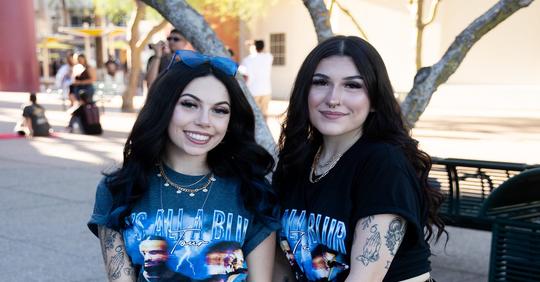 Fans at Drake's concert in Phoenix were so ready for One Dance. Here's a look