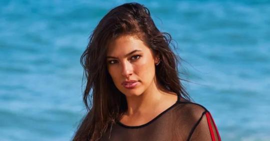 Ashley Graham Proves Red Is Her Color in These 6 Swim Pics